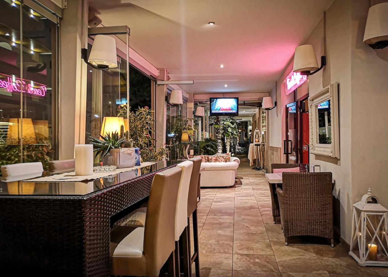 Hotel D'Annunzio リド・ディ・イエゾロ エクステリア 写真