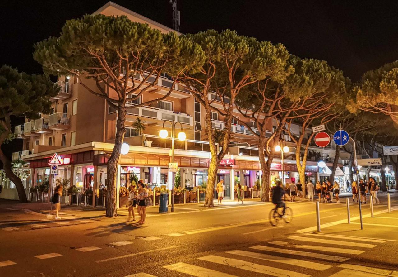 Hotel D'Annunzio リド・ディ・イエゾロ エクステリア 写真